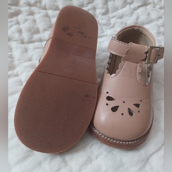 Size 8 toddler tan - Picture 3 of 3